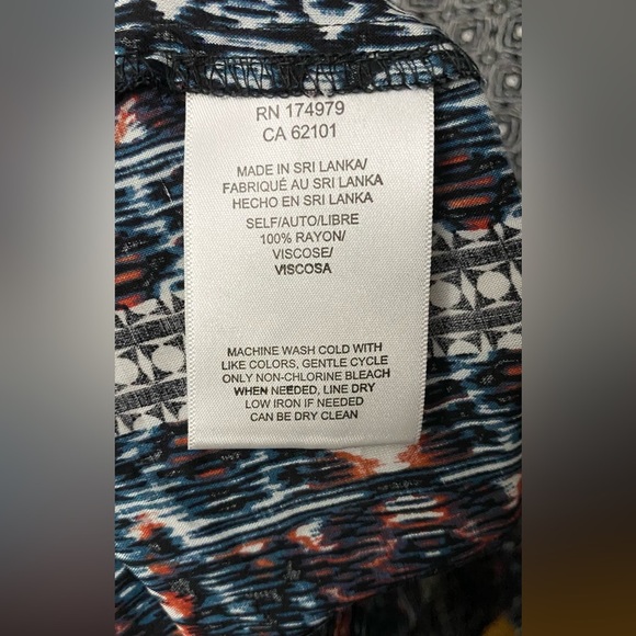 BCBG MaxAzria Printed Lightweight Maxi Dress Size Small - Picture 8 of 11